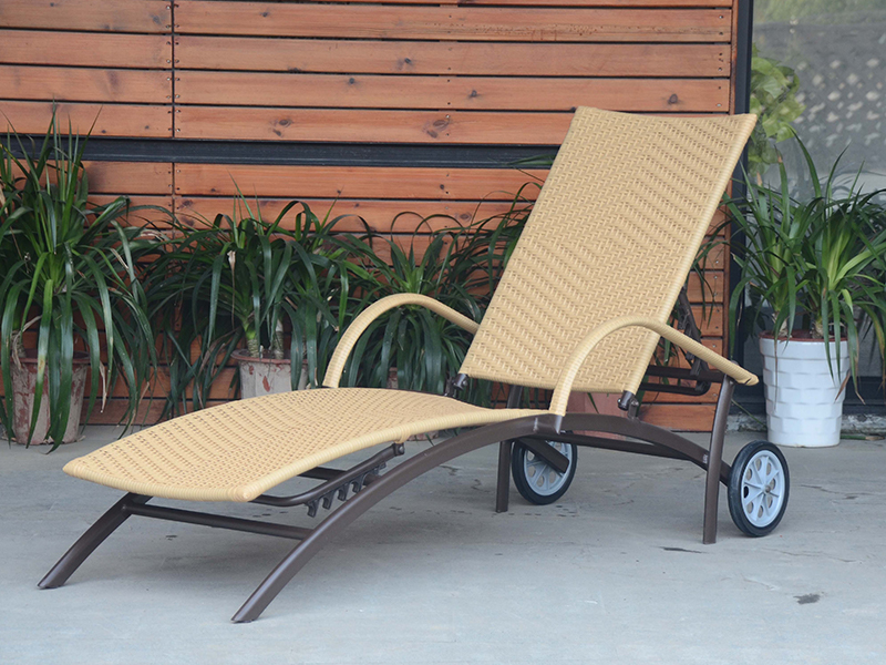Outdoor Rattan Lounge med två hjul, aluminium rotting vävningslounge, aluminium dagbädd, YQ-RB-404A